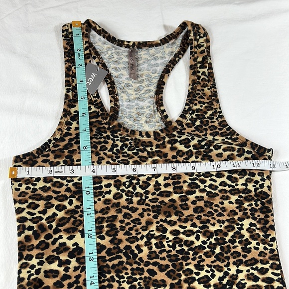 Heart & Hips M Animal Print Tank - Picture 11 of 12